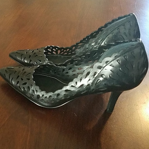 Black lace leather pumps - Picture 8 of 8